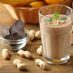 Smoothie protéiné banane, chocolat et beurre d'arachide